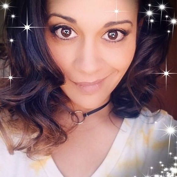 Meet your Posher, Renee - Picture 1 of 1